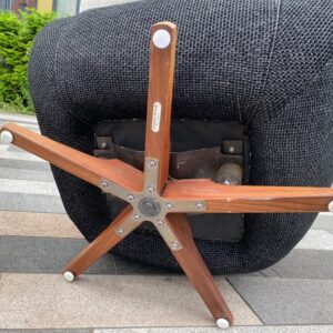 Alternative view of Mid Century Parker Knoll 'Statesman Chair'