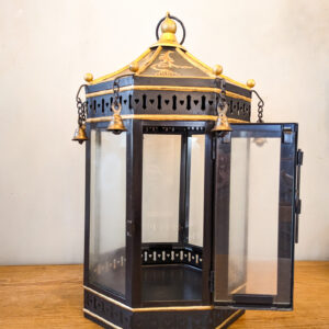 Alternative view of Victorian Style Octo Lantern