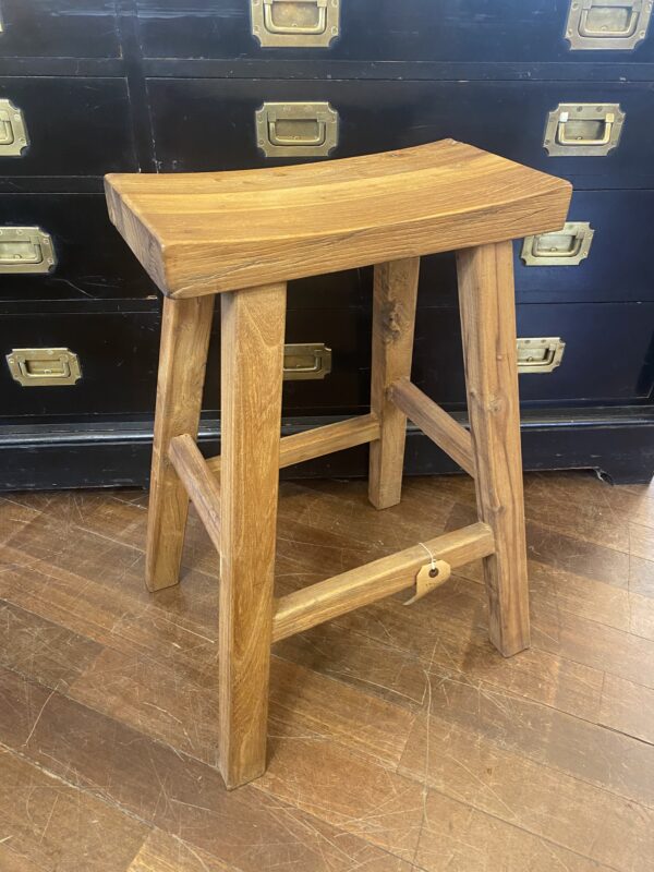 Rustic Elm Bow Topped Bar Stool