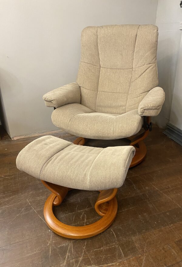 Grey Fabric Stressless Recliner Chair With Footstool