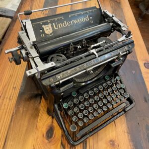 Vintage 'Underwood Standard' Typewriter