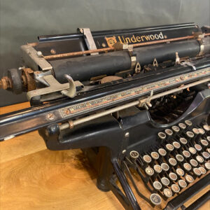 Alternative view of Vintage 'Underwood 18' Typewriter
