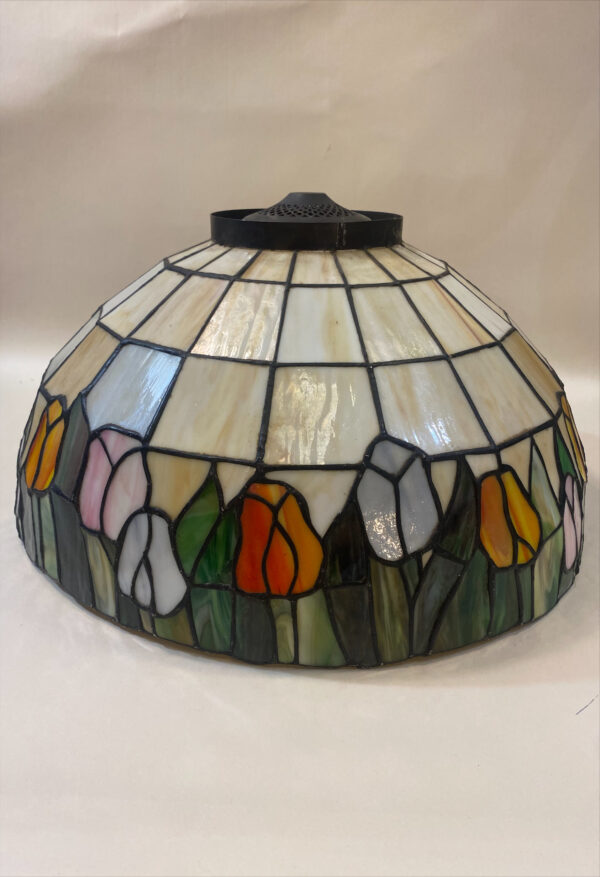 Leaded Glass Light Shade With Tulip Motif