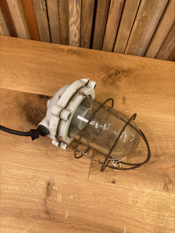 Porcelain Bulkhead Light