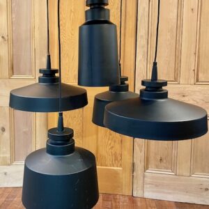Alternative view of Contemporary Pendant Lamp Cluster Finished In Matte Black