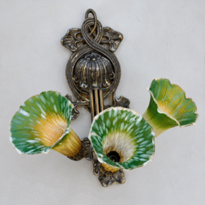 Art Nouveau 'Lilly' Wall Light