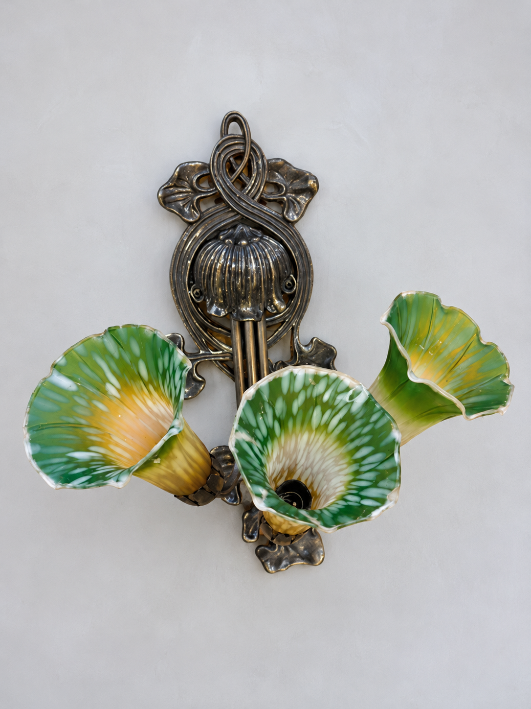 Art Nouveau 'Lilly' Wall Light