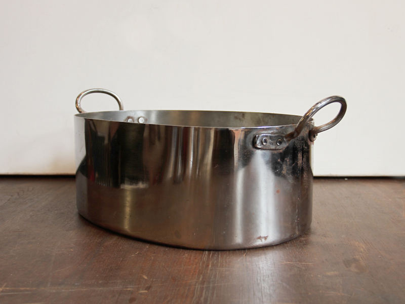 Mid Century Polished Cast Iron Oval Cooking Pan