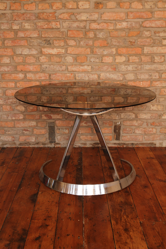Alternative view of Retro Table with Steel Base