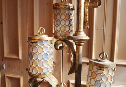 Alternative view of Standing Lantern Light 