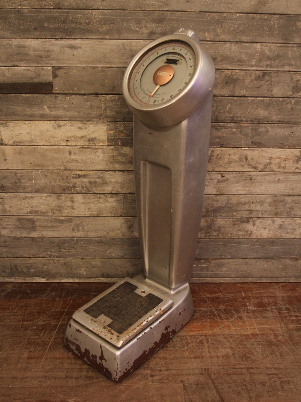 Mid 20th Century Weighing Scales