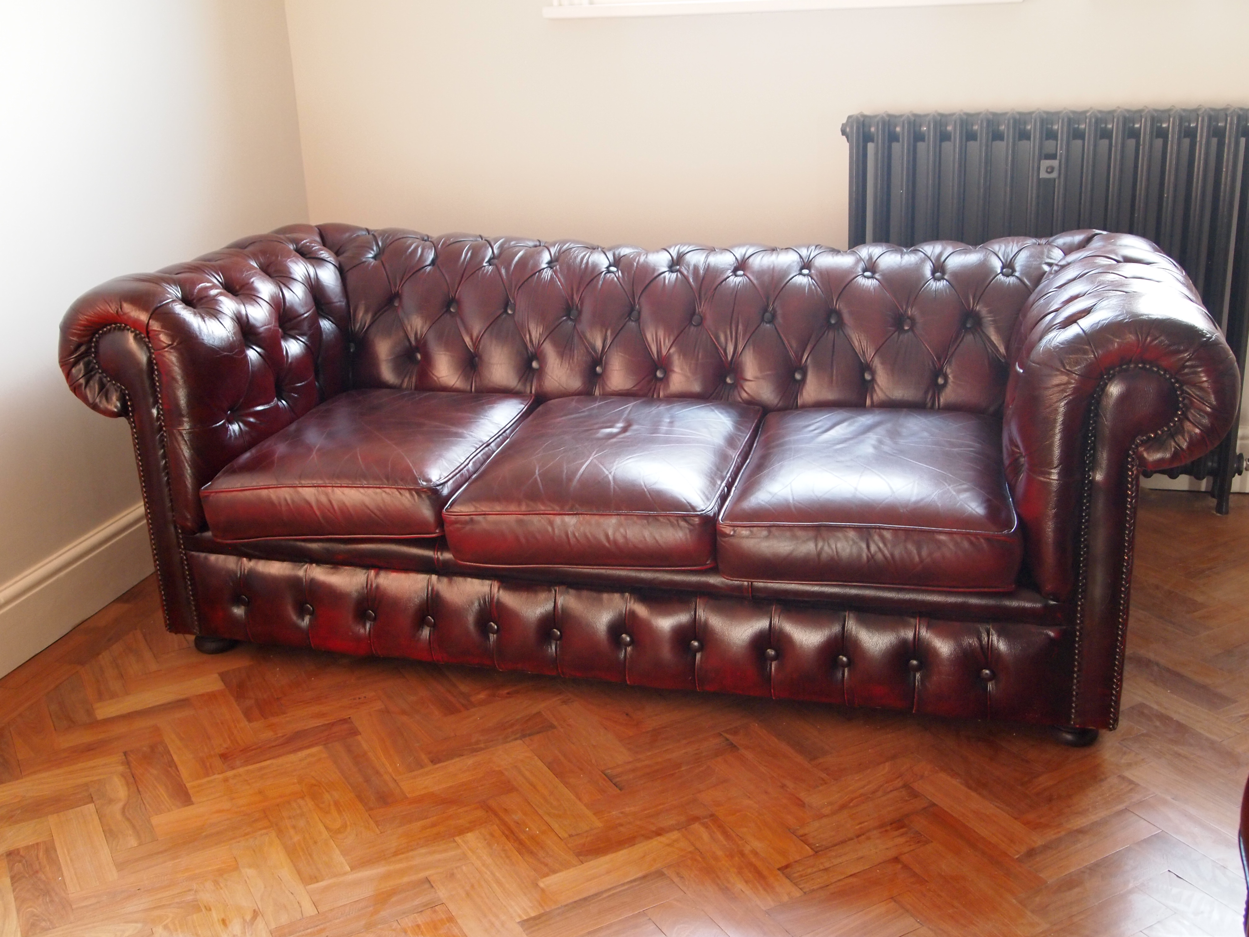 Classic Three Seater Chesterfield Sofa
