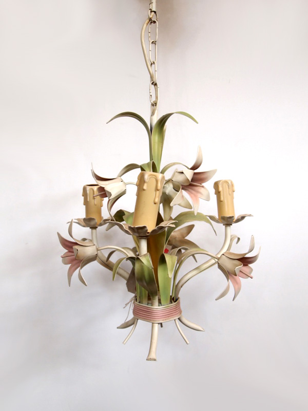Victorian Style Decorative Lilly Chandelier